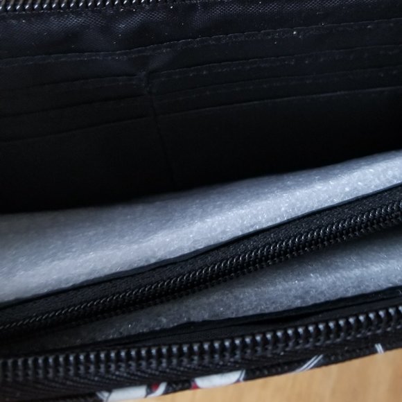 Disney Bioworld Mickey Mouse Mini Mouse Zip Around Wallet - Picture 6 of 9